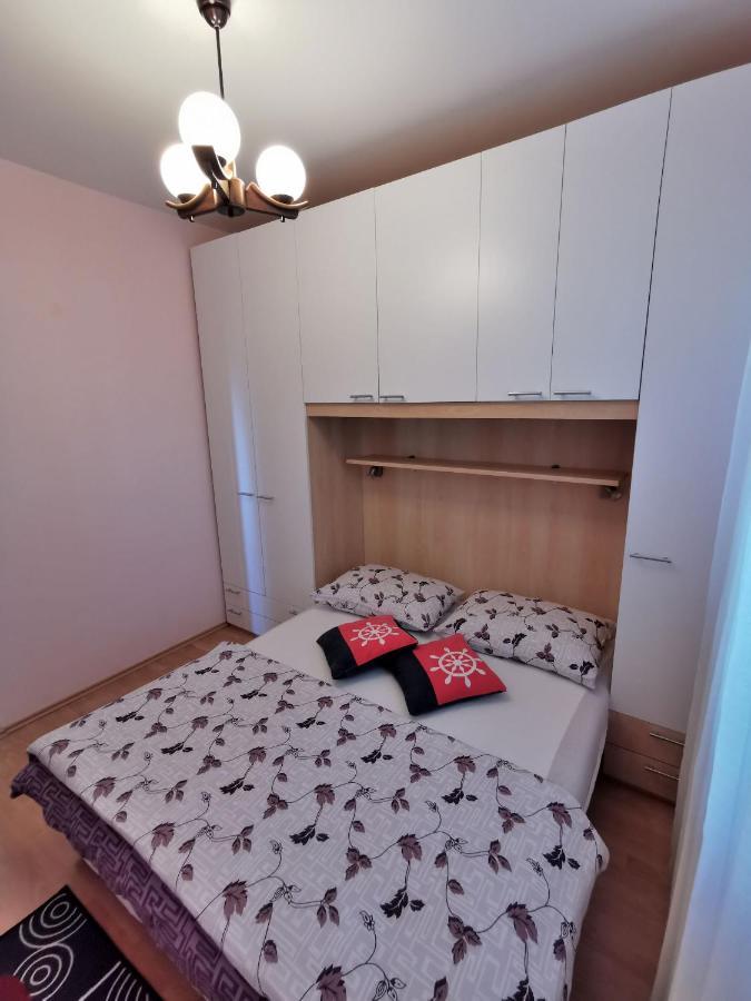 Apartment Delost ลอฟราน ภายนอก รูปภาพ
