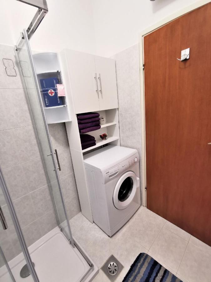 Apartment Delost ลอฟราน ภายนอก รูปภาพ