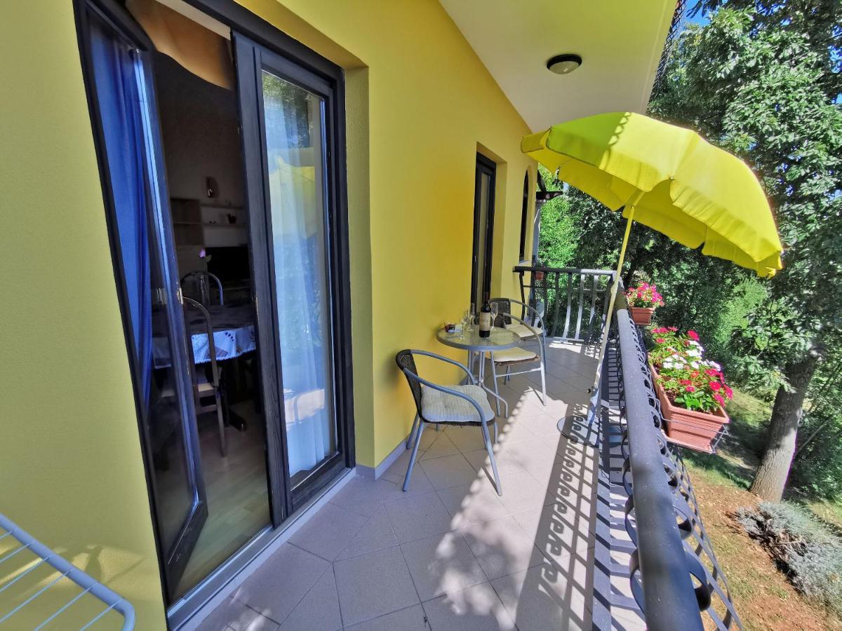 Apartment Delost ลอฟราน ภายนอก รูปภาพ