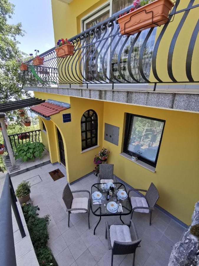 Apartment Delost ลอฟราน ภายนอก รูปภาพ